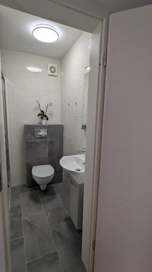 Olea Apartments Пиран Экстерьер фото